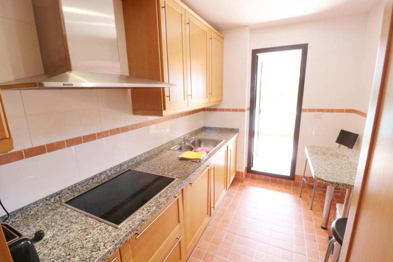 Salinas. Apartment For 4. Terrace/Parking/Pools/Gym/4Mins Beach Estepona Esterno foto