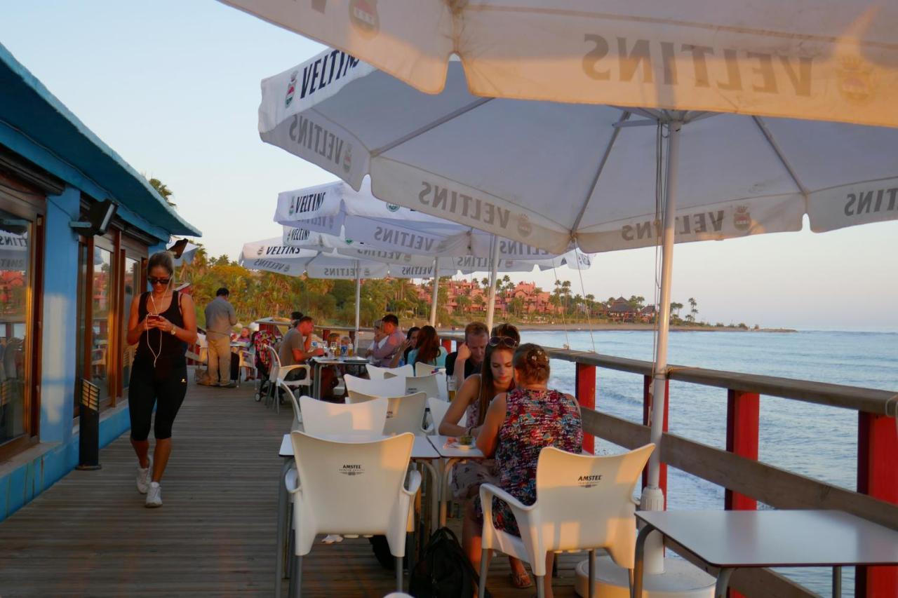 Salinas. Apartment For 4. Terrace/Parking/Pools/Gym/4Mins Beach Estepona Esterno foto